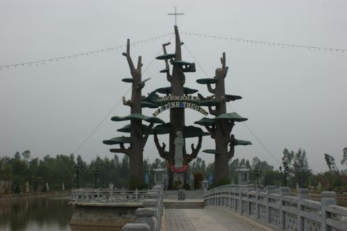 Vierge à l'enfant à Thanh Hoa