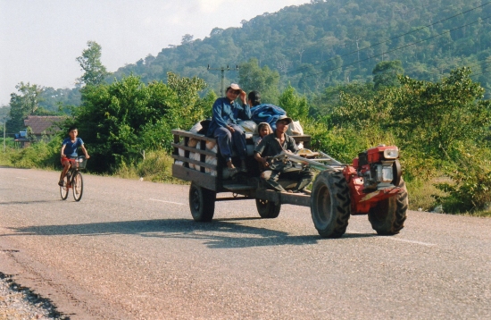 Laos - Tracteur