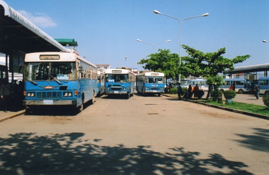 Laos - Gare routière du Talat Sao