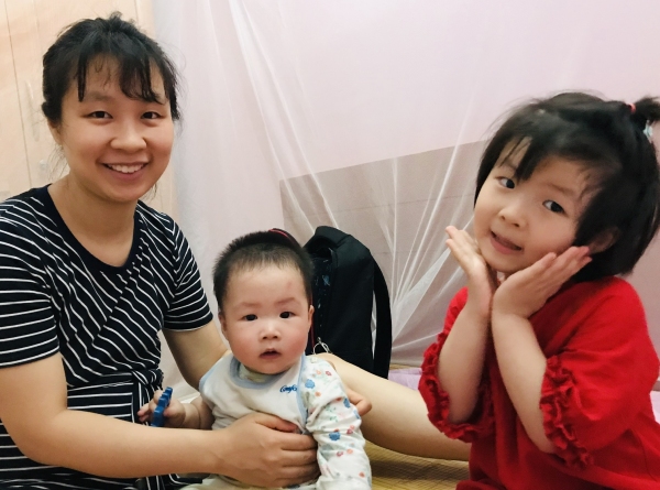 Tu Linh, son fils et sa fille qui ressemble tellement à sa maman !