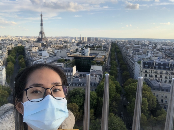 « Le masque obligatoire même à l'extérieur et en altitude, à Montmartre! »