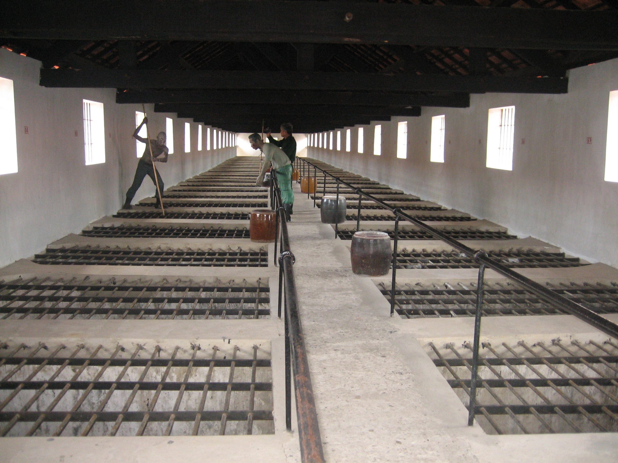 Cages à tigre, au musée local de Côn Dao