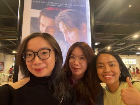 Bao Nhung à la sortie du film du réalisateur franco-vietnamien Tran Anh Hung
avec Mai Ly et Thuy Linh