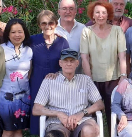 Juillet 2023, Georges est entouré de Lan, Michèle,
Jean-Pierre, Régine et Jean-Claude