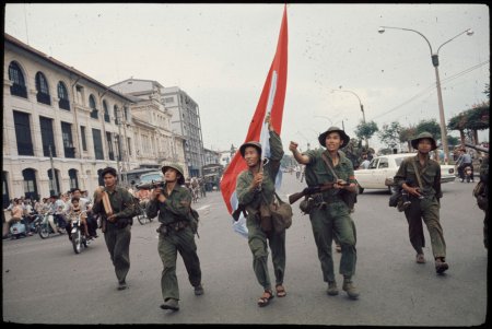Libération de Saïgon par les troupes nord-vietnamiennes, 30 avril 1975 © Dotation Catherine Leroy