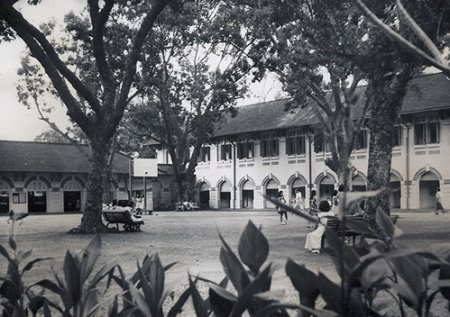Lycée Marie-Curie, Saïgon