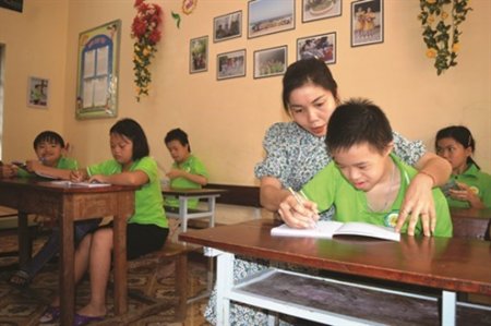 Dans une classe destinée à des enfants victimes de l’agent orange/dioxine
à Quang Tri (Centre) 2022