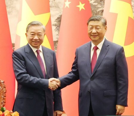 ►Le leader du PCV trace la voie pour un Parti fort et un Vietnam prospère