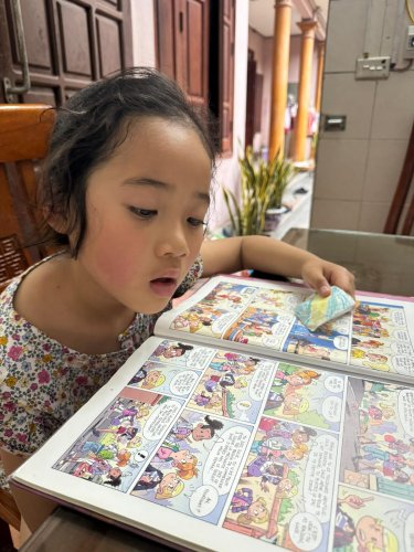 Plus chaud qu’à Arras ! Alors elle lit des BD