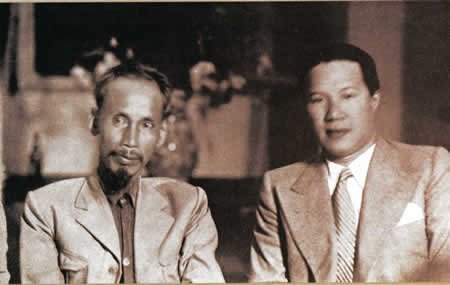 Ho Chi Minh le nouvel homme fort du Vietnam et le prince-citoyen
Vinh Thuy- ex empereur Bao Dai - après son abdication