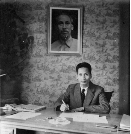 Pham Van Dong en 1954