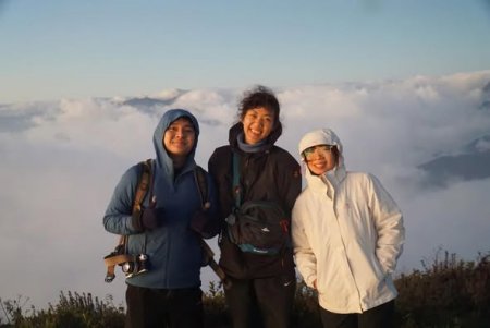 Bao Nhung en anorak blanc